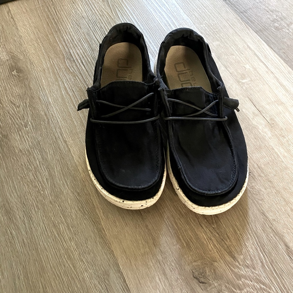 Women’s Hey Dudes Wendy Sz7